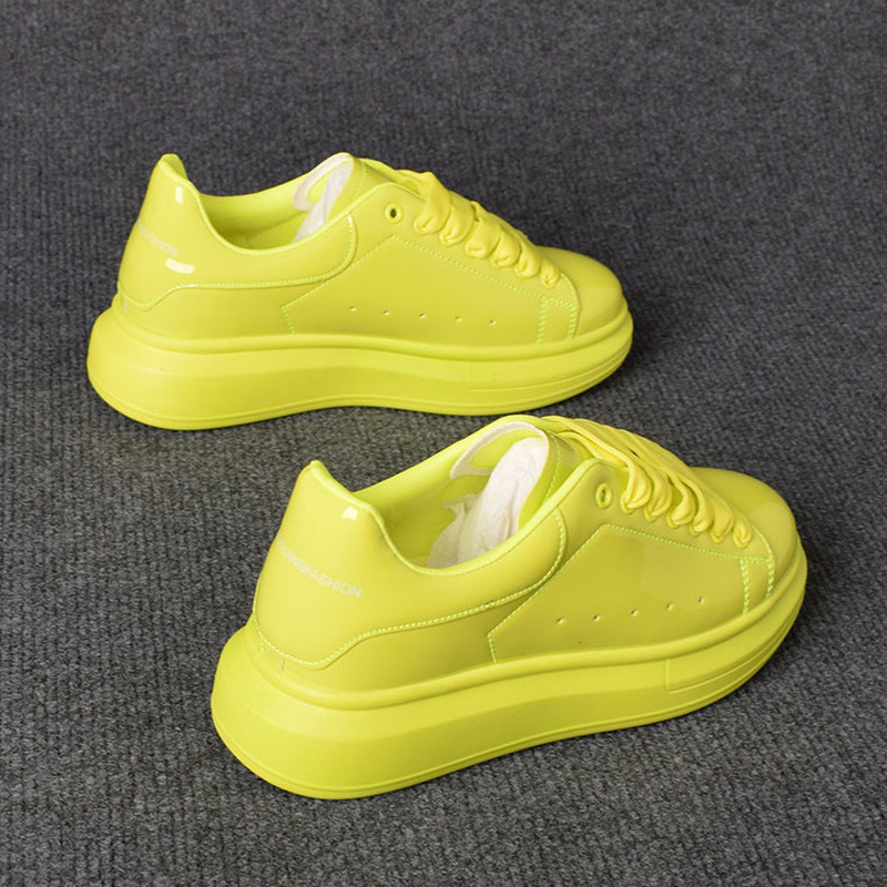 2025 Lacquered White Casual Sh - Casual Sneakers Men recension och pris