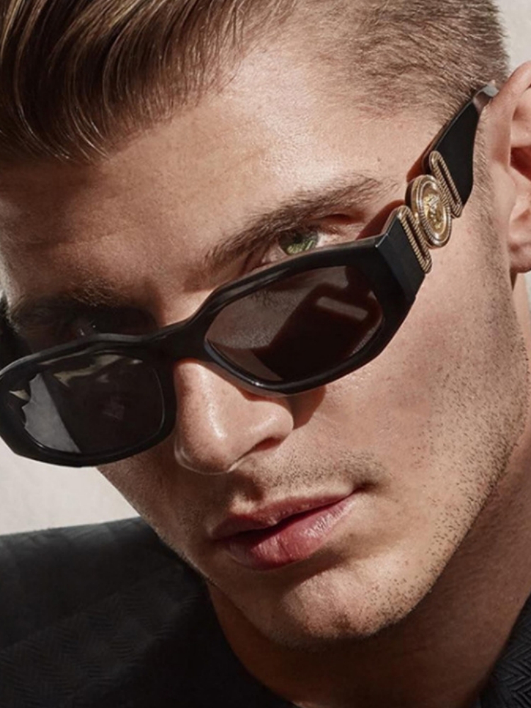 A Pair of PC Men and Women wit - Men'S Fashion Online recension och pris
